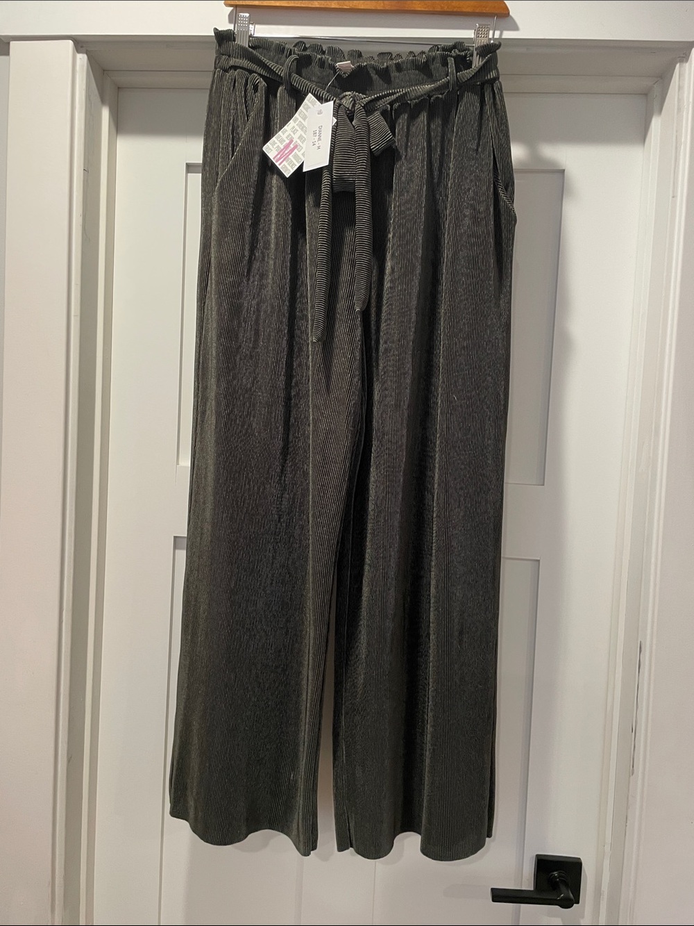 Lularoe Diane Paperbag Waist Pants - Charcoal Gray - size M